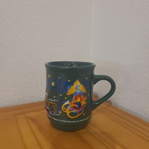 Weiner Christkindlmarket am Rathausplatz MUG Koessinger AG Green Coffee Cup